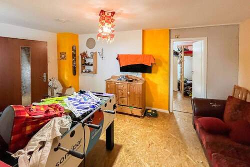 Durchgangszimmer 1.OG - 6 Zimmer Reihenendhaus zum Kaufen in Leipzig