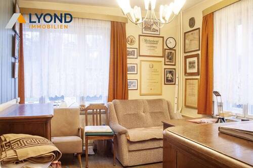 Büro EG - Mehrfamilienhaus, Wohnhaus mit 160,00 m&sup2; in Auerbach zum Kaufen