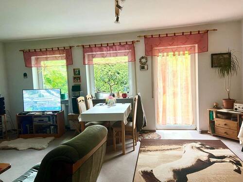 Wohnzimmer Ansicht 1 - 8 Zimmer Doppelhaushälfte in Jena