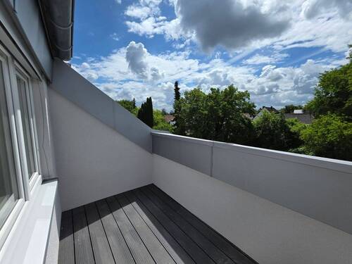 Balkon - Charmante Dachgeschosswohnung in München