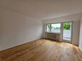 Wohnzimmer - 2 Zimmer Etagenwohnung zur Miete in München