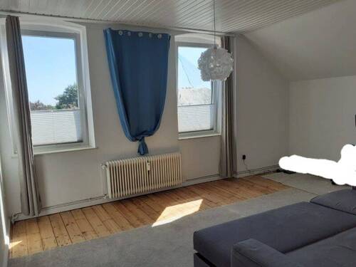 Wohnzimmer Bild 2 - Steinbergkirche: Gemütliche 2-Zimmer-Dachgeschoss-Wohnung im Ortskern
