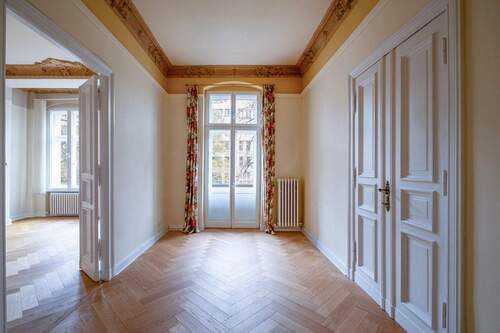 Zimmer 2 - 3 Zimmer Etagenwohnung in Berlin