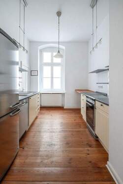 Küche mit Abstellkammer - 