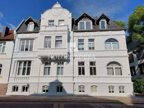 Vorderansicht - 3-Raum-Wohnung mit Balkon - 480,00 EUR Kaltmiete, ca.  76,90 m² Wohnfläche