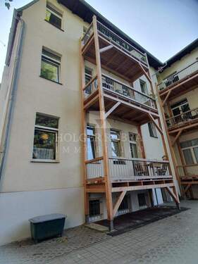 Blick auf Balkone - 3 Zimmer Etagenwohnung in Salzwedel