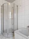 Badezimmer EG - Werz Immobilien - 