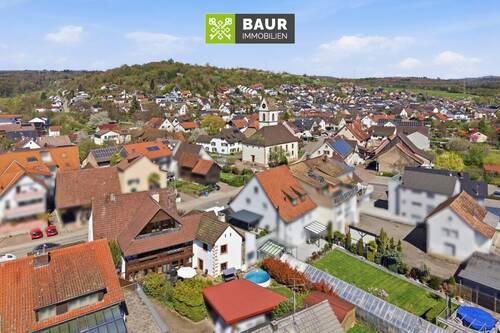 Luftaufnahme - 6 Zimmer Einfamilienhaus zum Kaufen in Lörrach-Hauingen