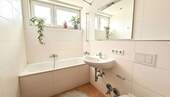 Badezimmer mit Fenster! - 