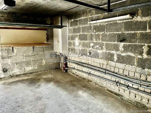 Garage - 