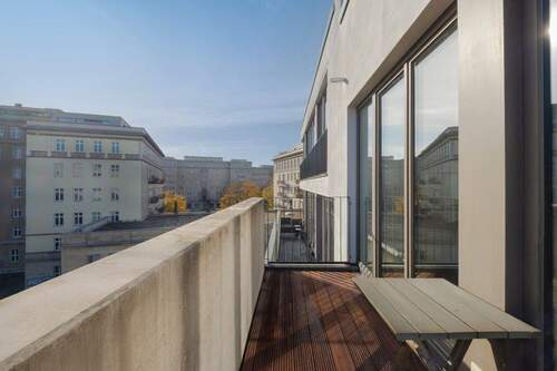 Balkon - 2 Zimmer Etagenwohnung in Berlin