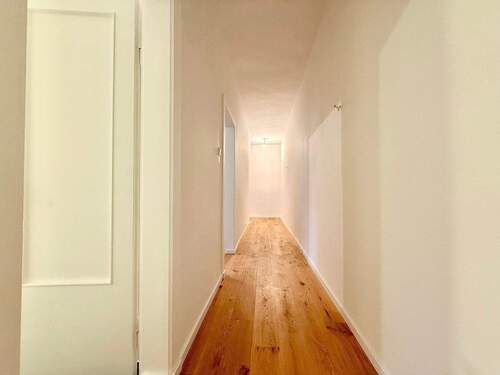 Einladender Flur nach Renovierung 2 - 