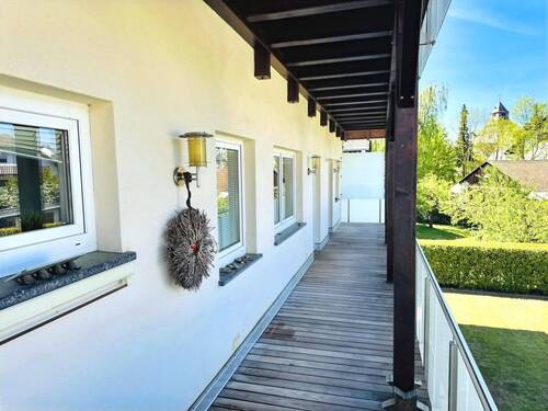 Großzügiger Balkon - 4 Zimmer Etagenwohnung zum Kaufen in Wiesbaden