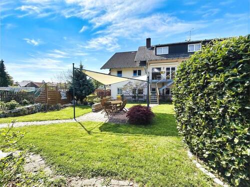 Weitläufiger Garten zum Entspannen - 4 Zimmer Etagenwohnung in Wiesbaden
