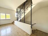 Gepflegtes Treppenhaus - Etagenwohnung mit 144,00 m&sup2; in Wiesbaden zum Kaufen