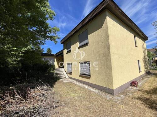 Bild 1 - ***Angebotsverfahren - Top Bau(träger)grundstück mit Altbestand***