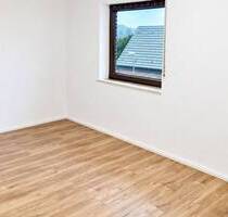 Großzügige Wohnung mit eigenem Eingang, Kamin & Balkon in Bottrop