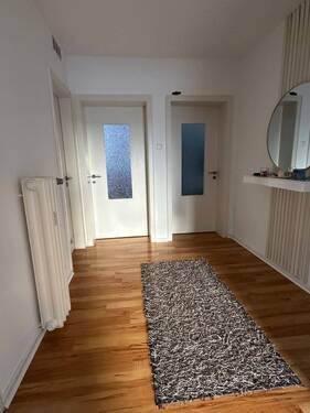Flur EG Haupthaus - 