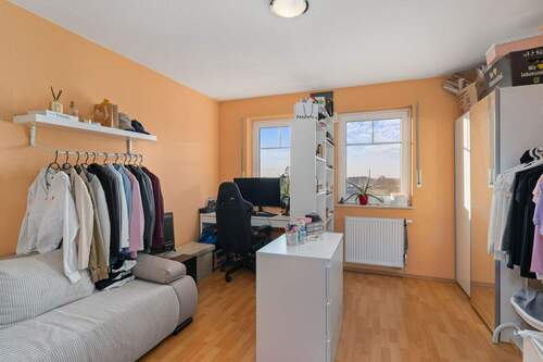 14,98 m² Schlafzimmer ohne schräge (Dachgeschoss) - 