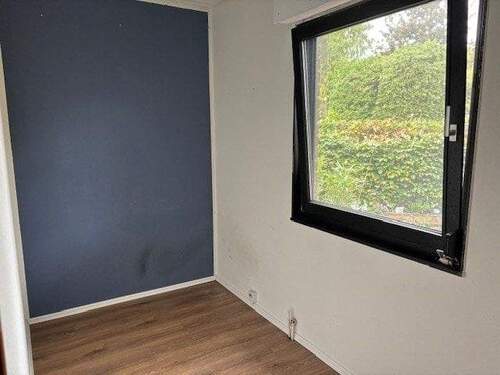 kleines Büro im Erdgeschoss - 