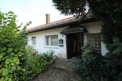 Eingang - Einfamilienhaus mit 160,00 m&sup2; in Obrigheim zum Kaufen