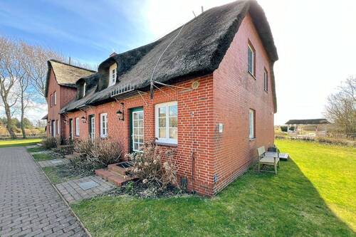 Hausansicht / Eingangsseite - 