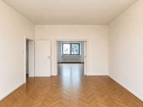 Wohn- und Esszimer - 8 Zimmer Mehrfamilienhaus, Wohnhaus in Düsseldorf