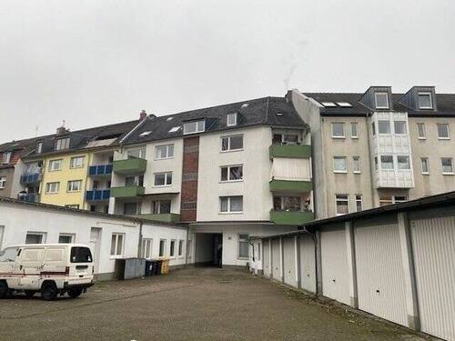 Garagenhof - 3 Zimmer Mehrfamilienhaus, Wohnhaus in Düsseldorf