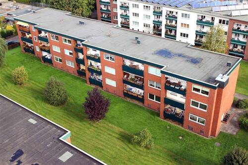 Hans-Reumann-Straße - Sonnige 3,5-Zim.-Wohnung mit großer Loggia in Rellingen