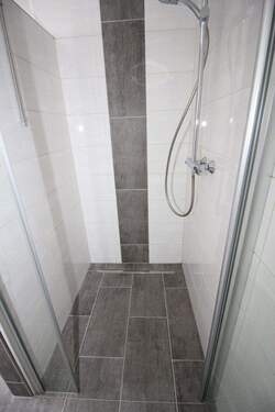 Große Dusche - 