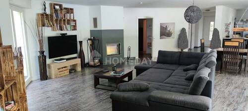 Wohnzimmer - Hochwertiges Einfamilienhaus mit großzügigem Garten in schöner Lage in Hamburg-Sasel