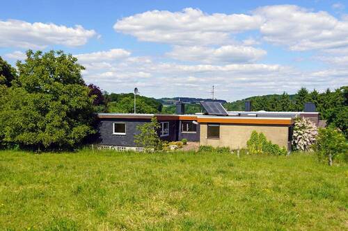 Hausansicht, größer - 