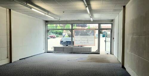 Verkaufsraum - 3 Zimmer Gewerbeobjekt (Büro, Produktion, Verkauf) in Strehla