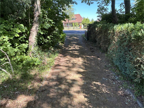 Zufahrt zum Haus - Einfamilienhaus mit 145,00 m² in Hemsbünde zum Kaufen