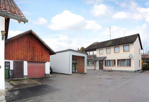 Bild 3 - 4 Zimmer Etagenwohnung in Altdorf