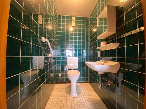 WC - 
