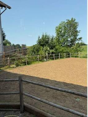 Eingefasster Reitplatz - 
