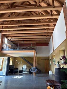 Wohnzimmer und Galerie - 