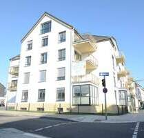 Neuwertige 3 Zi. Wohnung * ca. 73,44 m² Wfl. * Wannenbad * G-WC * großer Balkon in Südlage * Einbauküche * Außenstell... - Langenfeld Immigrath