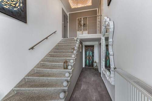 Treppe zur Wohnnung - 