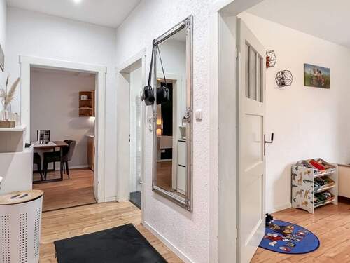 Flur - 3 Zimmer Etagenwohnung zum Kaufen in Hessisch Oldendorf