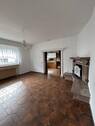 Wohnzimmer mit Kamin - Etagenwohnung mit 109,00 m&sup2; in Villingen-Schwenningen zur Miete