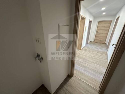 Abstellraum mit WA-Anschluß - 