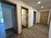 Flur - 3 Zimmer Etagenwohnung in Gera