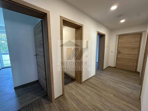 Flur - 3 Zimmer Etagenwohnung in Gera