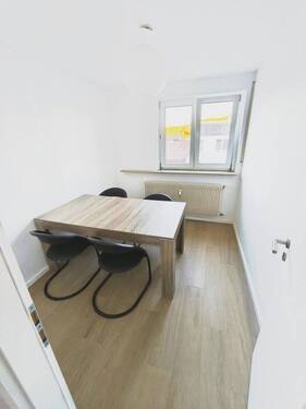 Kinderzimmer/Büro - 