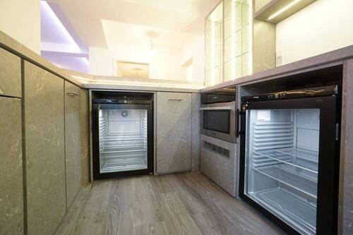 ...mit Weinkühlschränken - 