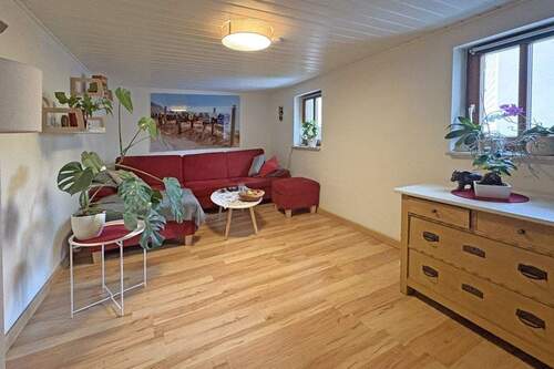 Wohnen - 4 Zimmer Einfamilienhaus zum Kaufen in Küps