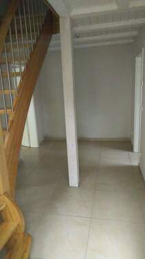 Flur unten.jpg - 3 Zimmer Mehrfamilienhaus, Wohnhaus in Dresden