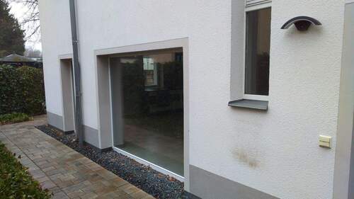 Fensterfront Wohnzimmer.jpg - Mehrfamilienhaus, Wohnhaus mit 80,00 m&sup2; in Dresden zur Miete